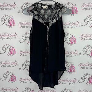 Pretty good tank top lace collared Lacie Black and White Sleeveless Top